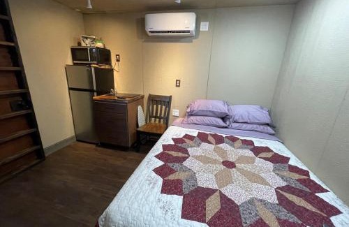 Fredonia House | Tiny Tiny Bunkhouse