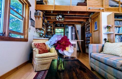 Trenton House | Cozy Trenton Beach House with Family-Friendly Amenities