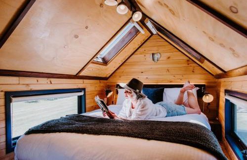 Frog Rock House | Unique Stay at Tiny Truck - Discover Ithaca's Hidden Gem
