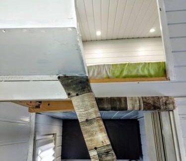 Sector 3 Apartment | Cozy Tiny White Home with Self Check-In, Pet Friendly