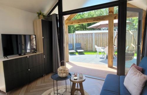 Heinkenszand Ski Chalet | Tranquil Zen House in Heinkenszand with Private Sauna