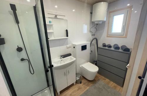 Hulben Apartment | Cozy TinyHaus #1 Hülben - Pet Friendly with Free Parking