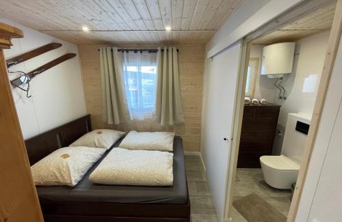 Hulben Apartment | Pet-Friendly TinyHaus #3 Hülben - Perfect for Families