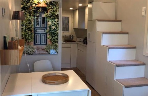 Kritzmow Apartment | Idyllic Tinyhouse Retreat Near Rostock with Breakfast & Kitchen