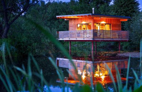 Buhlau House | Exceptional TinyHouse bei Dresden with Private Bathing Pond