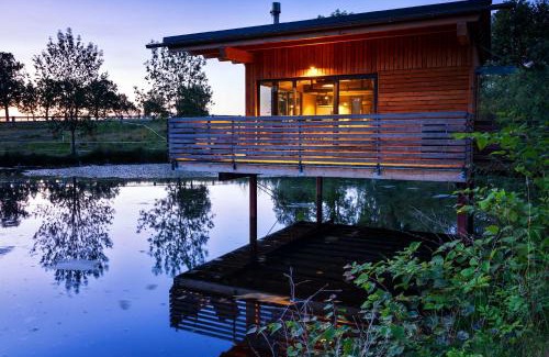 Buhlau House | Exceptional TinyHouse bei Dresden with Private Bathing Pond