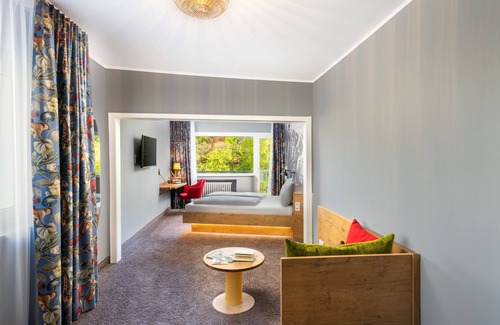 Alt-Godesberg Hotel | Modern tinyTwice Hotel Bonn: Rated 8.6 with Great Amenities