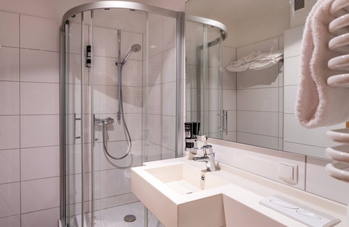 Alt-Godesberg Hotel | Modern tinyTwice Hotel Bonn: Rated 8.6 with Great Amenities