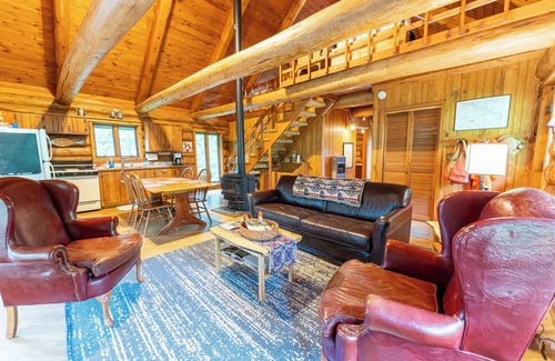 Covington Cabin | Tranquil Tioga Falls Cabin with Spa and Waterfall View