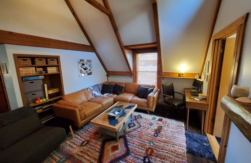 South Bend House | Exceptional Tip of the Peninsula Lake House Retreat Awaits