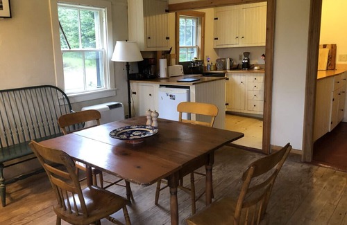 Vinalhaven House | Idyllic Tip Toe Cottage with Ocean View Over Crockett's Cove