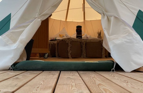 Belau Apartment | Unforgettable Tipi Apaches at Lake Belau with Ocean Views