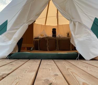Belau Apartment | Pet-Friendly Tipi Sioux: Guest Rated 9/10 for Family Fun