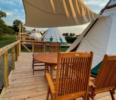 Belau Apartment | Pet-Friendly Tipi Sioux: Guest Rated 9/10 for Family Fun