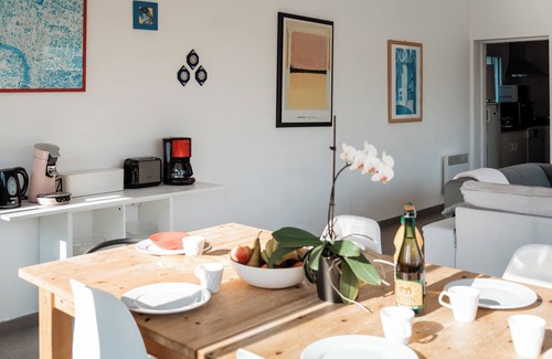Plovan House | Tipoz'Immo - house with private pool - bed linen included - enclosed ground