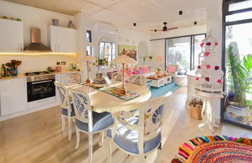 Tunguu Villa | Tipsy Gipsy Horizon - More Wild than ever