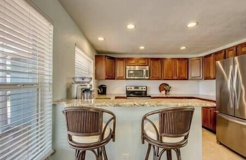Fort Myers House | TIPSY TIKI - Pool, Canal, Outdoor Bar, King Bed