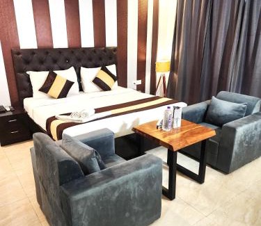 DLF Phase 5 House | Affordable Family-Friendly Stay at TIPSYY INN 007