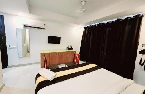 DLF Phase 5 House | Affordable Family-Friendly Stay at TIPSYY INN 007