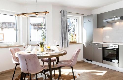 Oberau Apartment | Family-Friendly Escape at Tirolee Marchegg EG Hotel