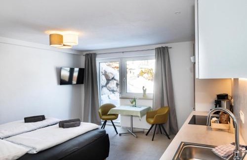 Oberau Apartment | Pet-Friendly Retreat at Tirolee Marchegg EG Top 2