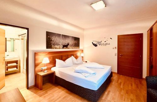 Doelsach Hotel | Pet-Friendly TirolerHof Dölsach with Breakfast & Dining