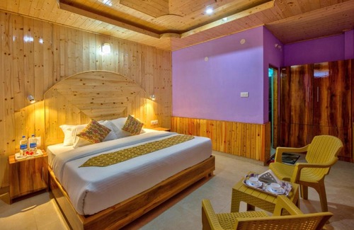 Banjar House | Discover Tirthan Height: Pet-Friendly Retreat with Breakfast