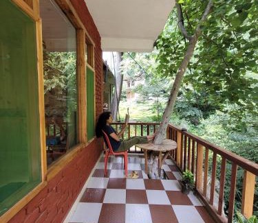 Banjar House | Budget-Friendly Tirthan Rahi Homestay - Rated 10/10