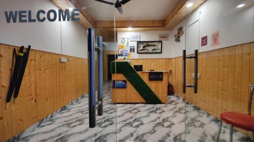 Banjar House | Tirthan Stone Age inn