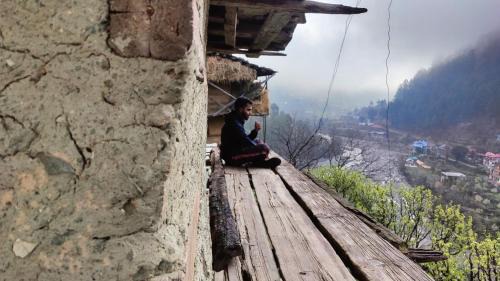 Banjar House | Tirthan Stone Age inn