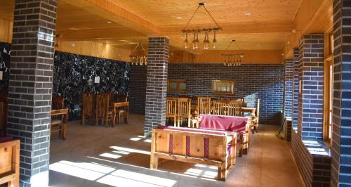 Banjar Resort | Pet Friendly Tirthan Village Resort with Breakfast Included