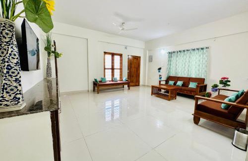 Tirupati Apartment | Family-Friendly Tirupati Homestay with Fast WiFi & Kitchen