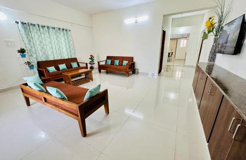 Tirupati Apartment | Family-Friendly Tirupati Homestay with Fast WiFi & Kitchen
