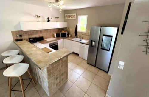 Bellevue Apartment | Experience Tisucrier Orient Bay with Oceanfront Views