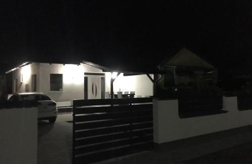 Tiszakecske House | Tisza Dream Apartman: Family-Friendly Stay with High Ratings