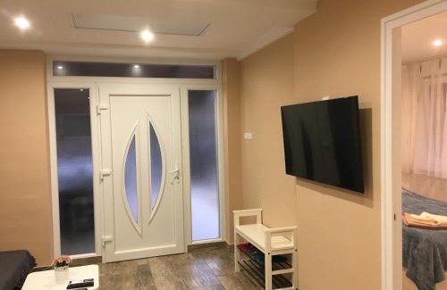 Tiszakecske House | Tisza Dream Apartman: Family-Friendly Stay with High Ratings