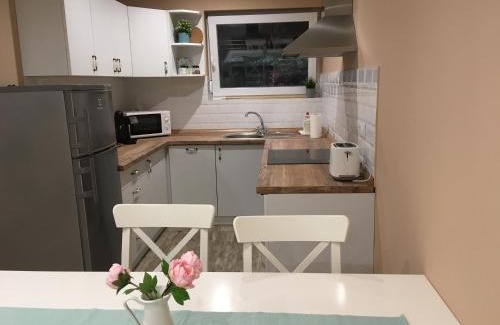 Tiszakecske House | Tisza Dream Apartman: Family-Friendly Stay with High Ratings