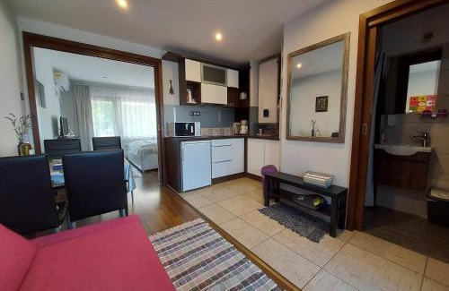 Bukfurdo Apartment | Top-Rated Titi Classic & Trendy Apartman with Ocean View