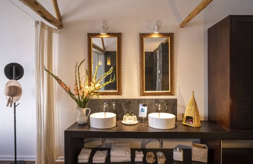 Tililaca Hotel | Experience Comfort at Titilaka Hotel - Guest Rated 9.8/10