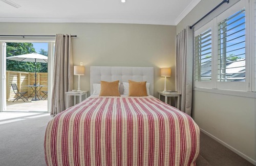 Katikati House | Exceptional Stay at Titoki Cottage - 4-Star Rating