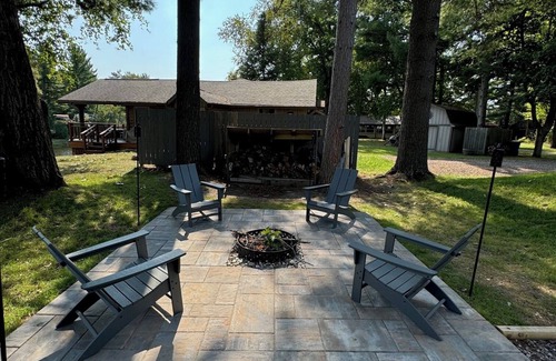 Alger Cottage | Tittabawassee Riverfront Cottage