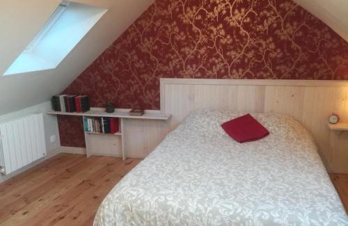 Pommerit-le-Vicomte Apartment | Family-Friendly Tivakazo: Guest Rated 9/10 for Comfort