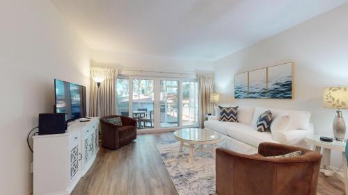 Sandestin House | Discover Comfort at Tivoli 5246: Pet-Friendly Retreat