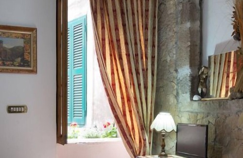 Tivoli House | Tivoli, Sibilla independent room with bathroom in the heart of the historic center