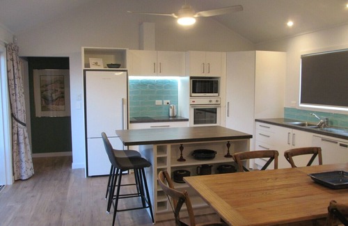 Greytown House | Discover Tiwakawaka Haven - Top Reviewed Stay in Greytown