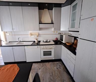 Canicatti Apartment | Pet-Friendly Retreat at Tiz Home - Family Friendly Getaway