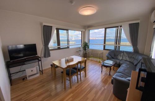 Awaji House | Explore Tiz wan 明石大橋: Oceanfront & Pet-Friendly Retreat