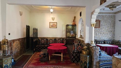 Telouet Bed & Breakfast | Cozy Tizi Maison d'Hôtes: Top-Rated Stay with Restaurant