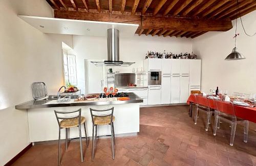 Lucca Historical Center Apartment | Family-Friendly Comfort at Tizzi's Home - 4-Star Stay