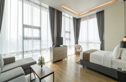 Thung Song Hong Hotel | Quality Stay at TK Palace Hotel & Convention with Pool